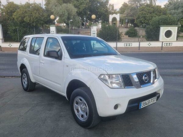 Nissan - Pathfinder 2.5 DCI 174CV SE 7 Plazas