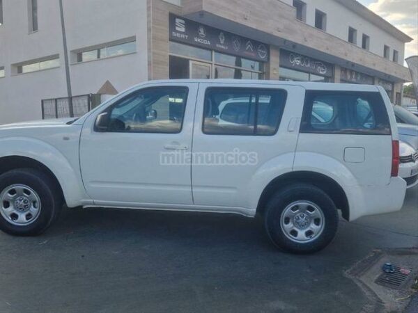 Nissan - Pathfinder 2.5 DCI 174CV SE 7 Plazas - Imagen 6