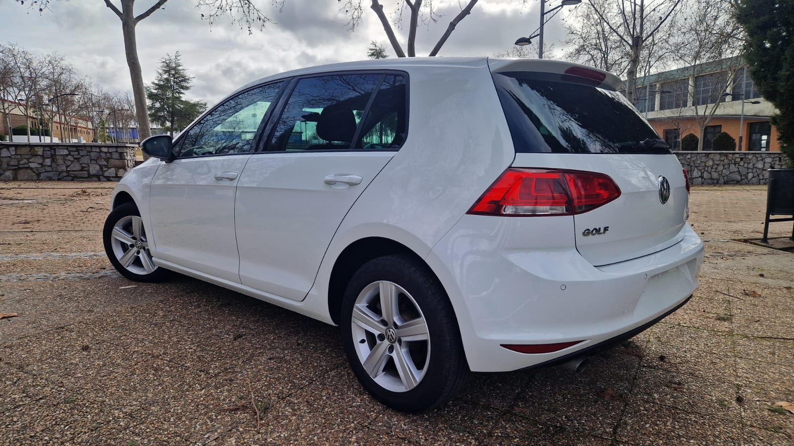 VOLKSWAGEN - GOLF ADVANCE 1.6 TDI 110CV BMT - Imagen 6